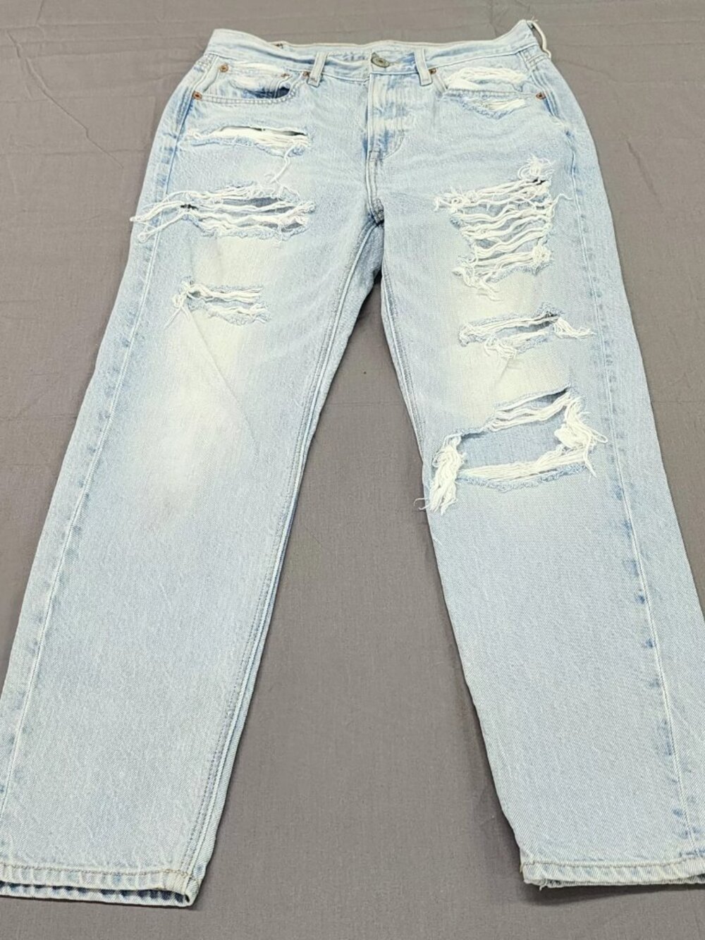 American Eagle Slim Boyfriend Jeans Womens 0 Short Light Blue Distressed Cotton